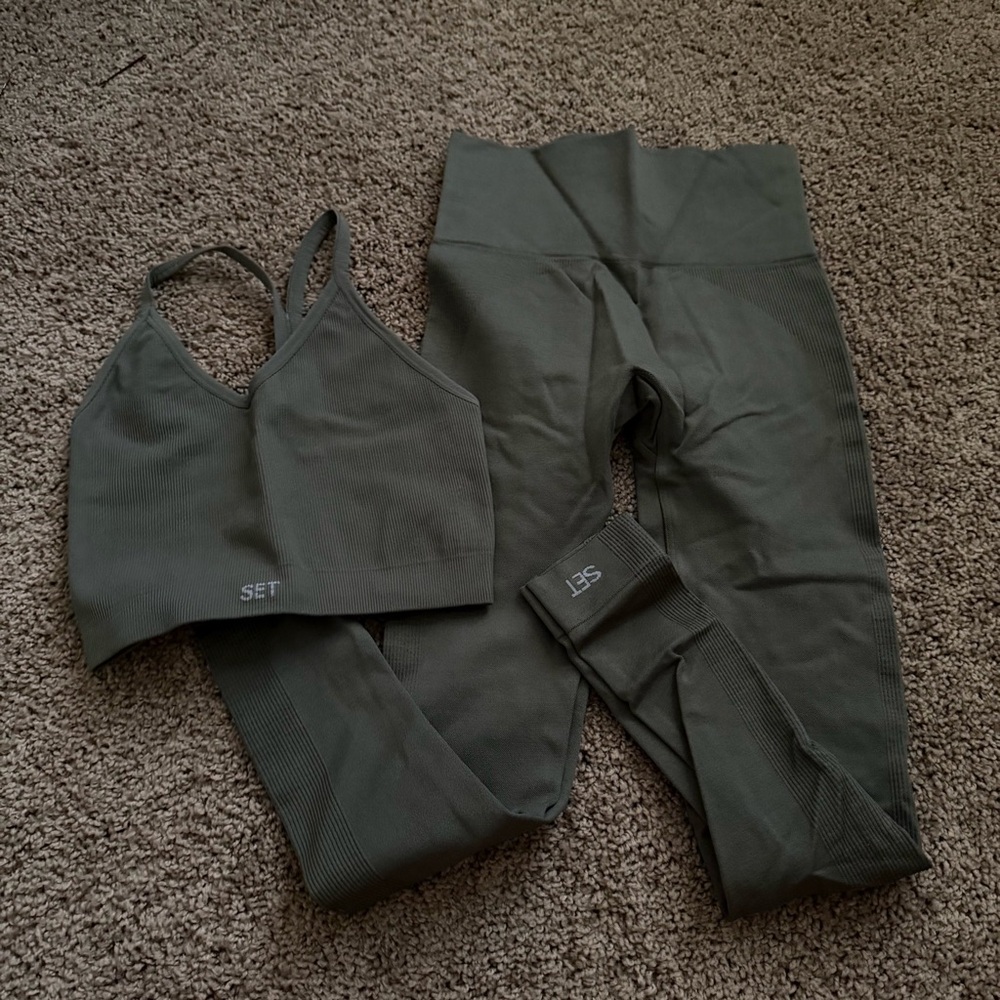 SET Activewear Sports Bra and Leggings